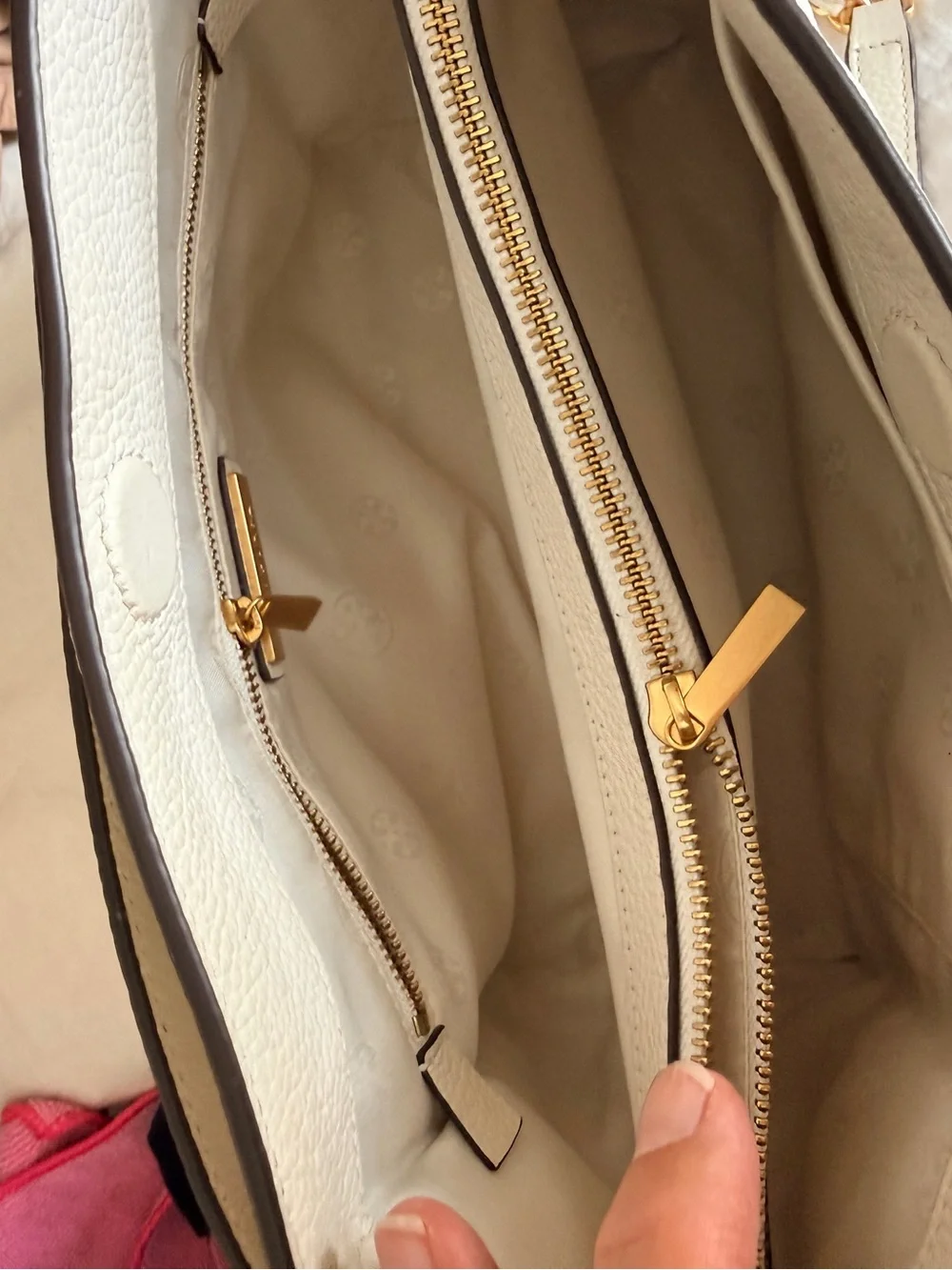 Tory Burch Britten Tote with Gold Hardware✨